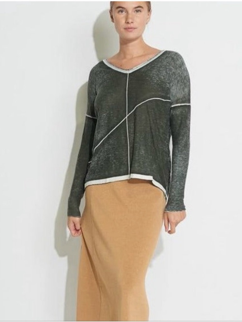 KOKUN V-Neck Colorblock Lightweight Sweater - SZ M/L NWT